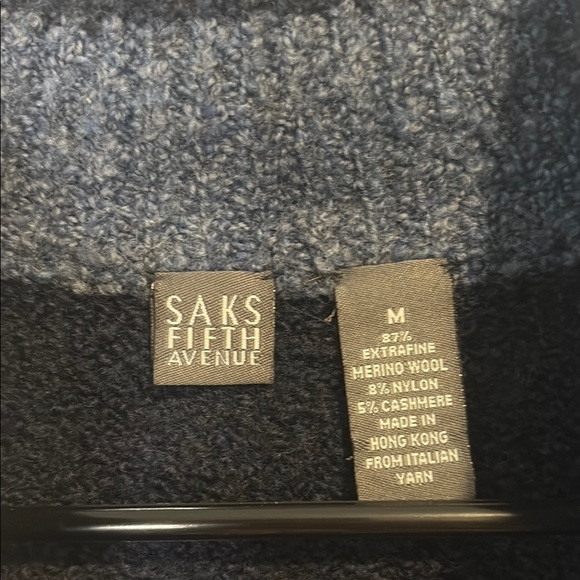 Saks 5th Men’s fuzzy navy blue wool and cashmere blend 1/4 zip Sweater - Picture 2 of 5